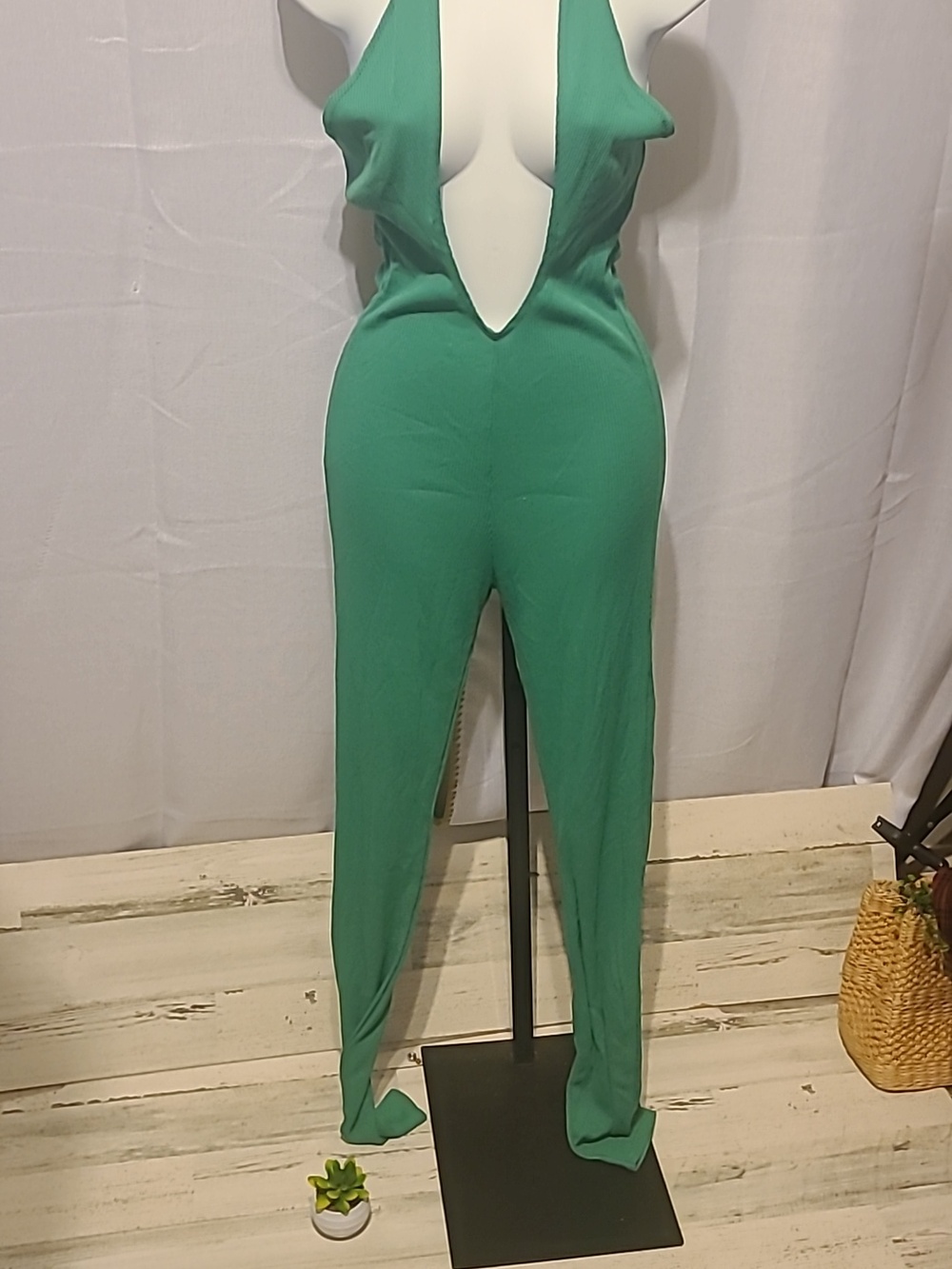 Pretty Little Thing jumpsuit Green Size 6 - Picture 2 of 6